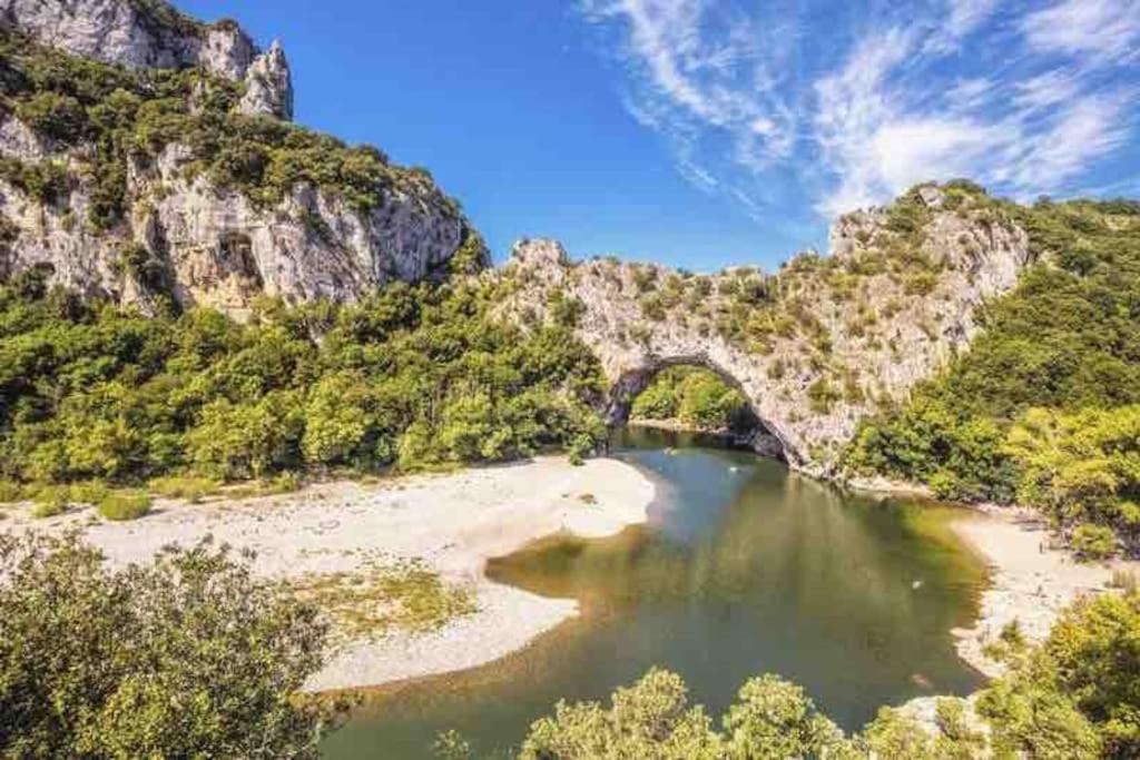 Appartement Neuf Avec Spa Saint-Martin-d'Ardeche Luaran gambar
